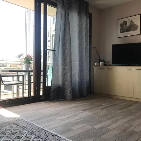 Shiny Nice Studio At Apartment Ostend